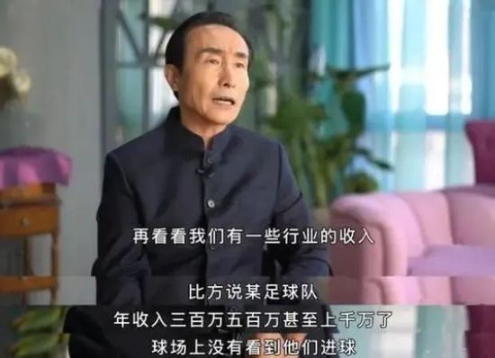 求学之路艰辛且孤独，她能否遇到一个懂她的人，能否遇到一个真正的伯乐？是什么让她坚持下来，又是什么让她最终成为了伟大的女指挥家？1月22日在影院里《指挥家》会给我们答案